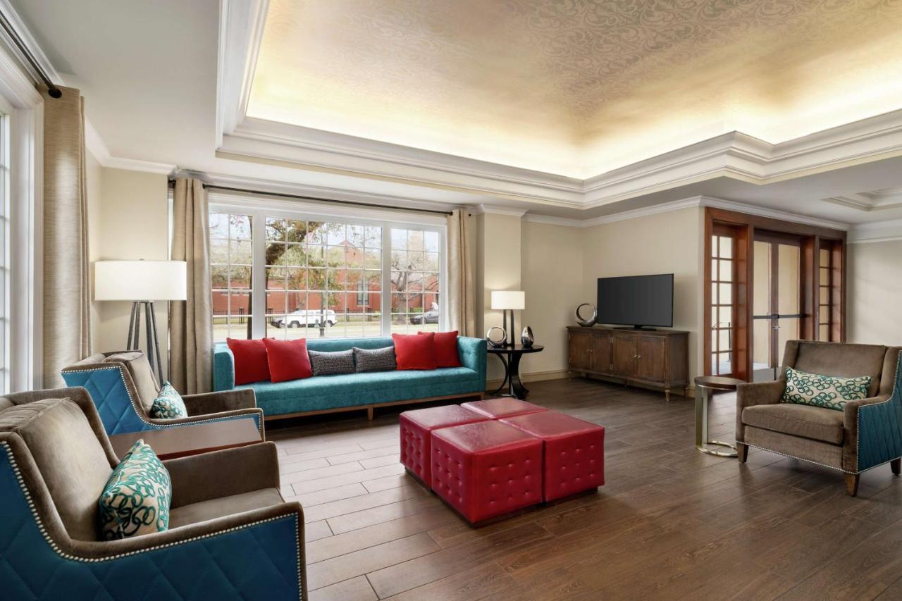 Hampton Inn New Orleans/St.Charles Ave Buitenkant foto