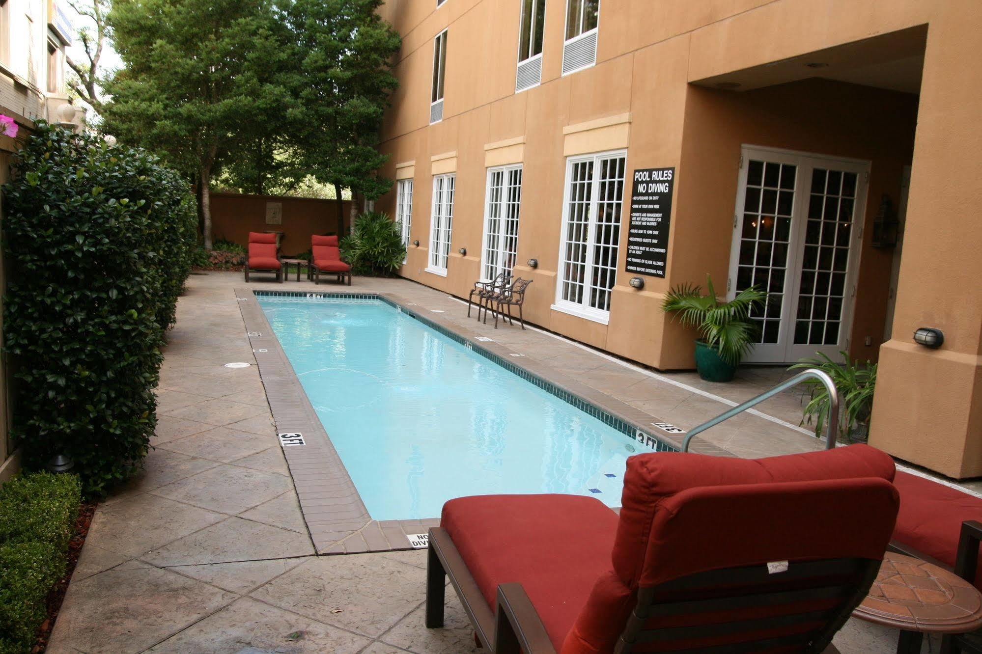 Hampton Inn New Orleans/St.Charles Ave Buitenkant foto
